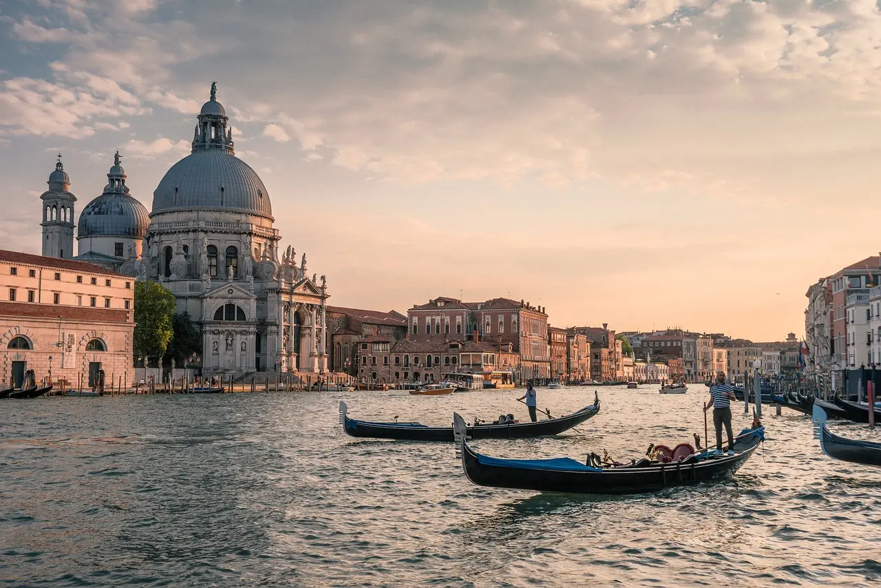Italy's Residential Property Market Analysis 2025 image
